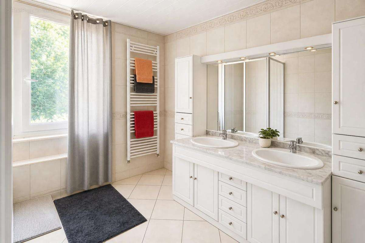 Appartement à AUBIN