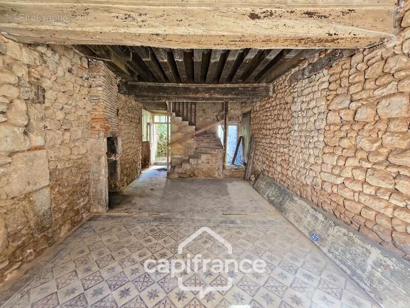 LORMES (Morvan) – Ancien hôtel particulier du XVIIIᵉ siècle – 780 m² de caractère à restaurer - photo 14