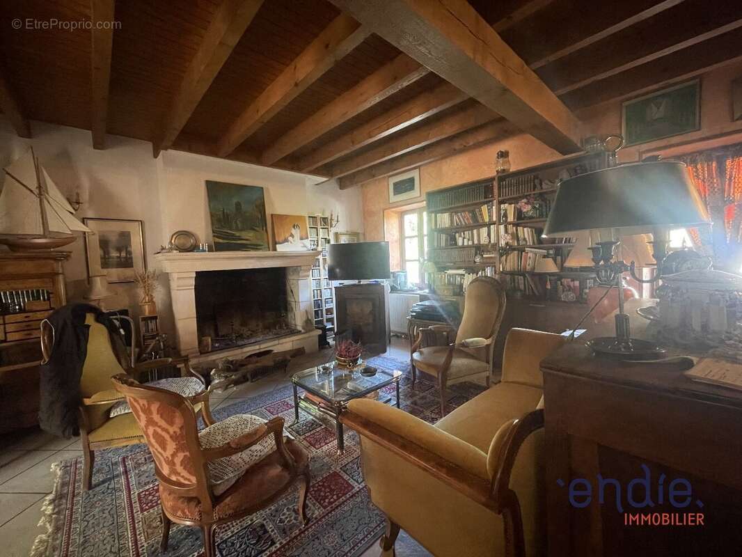 Maison à ISLE-ET-BARDAIS