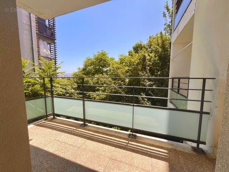 Appartement à MARSEILLE-15E