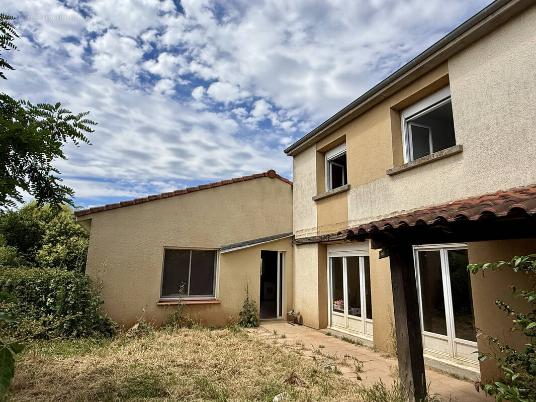 Maison à SAINT-JUERY