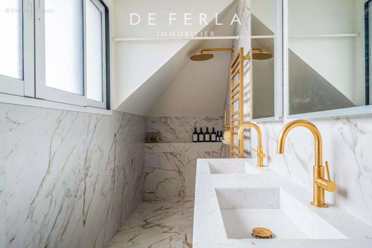 Maison à SAINT-MAUR-DES-FOSSES