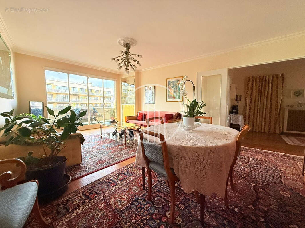 Appartement à SAINT-CLOUD