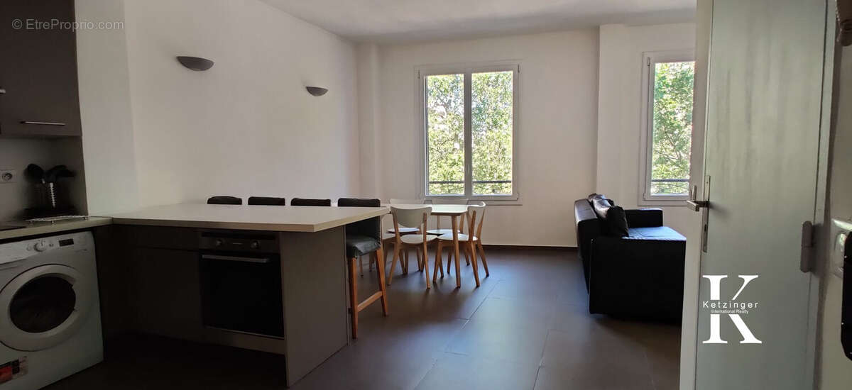 Appartement à MARSEILLE-1E