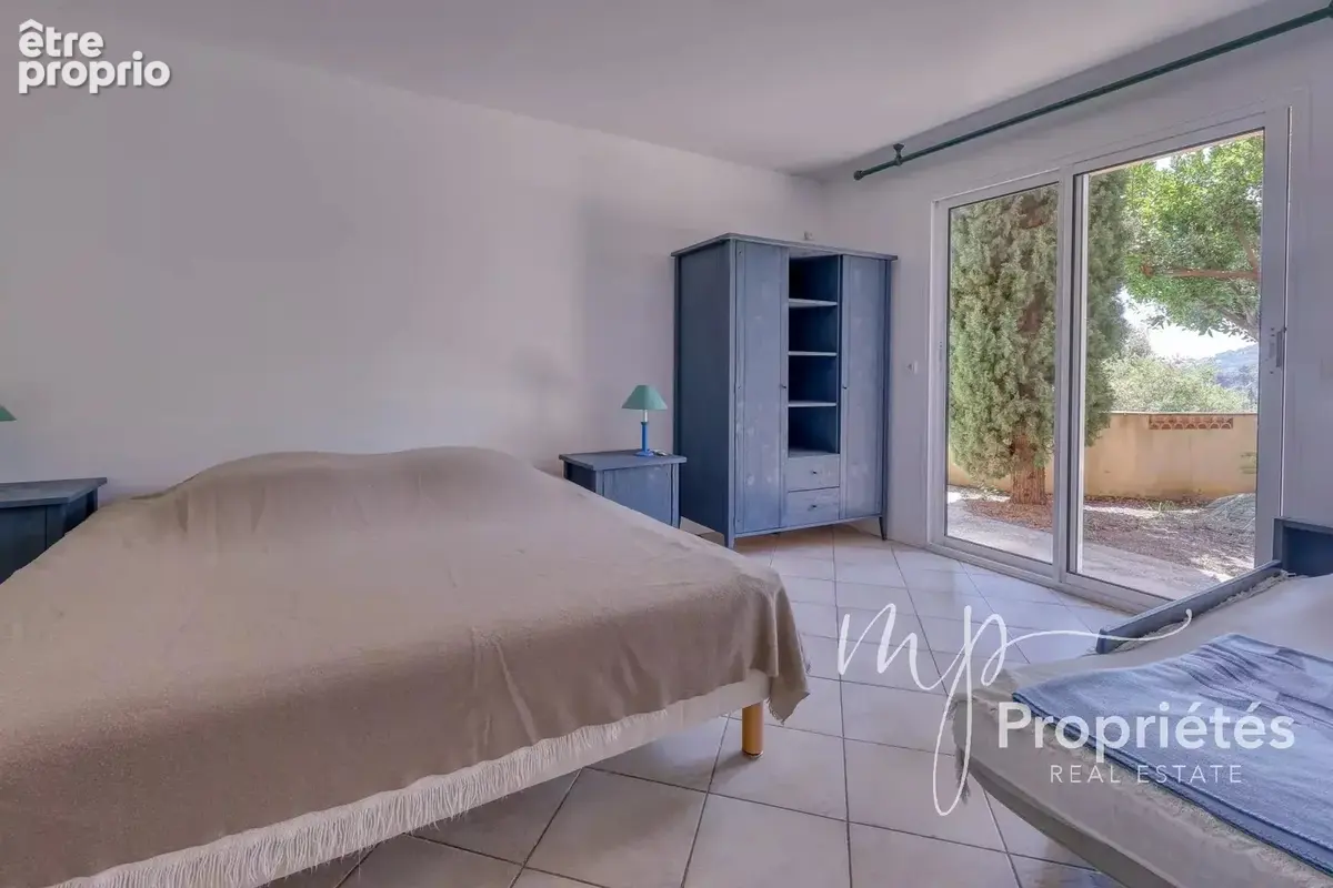 A VENDRE Maison  Rayol Canadel sur Mer. Propriété 300m² vue mer piscine proche plage - photo 28