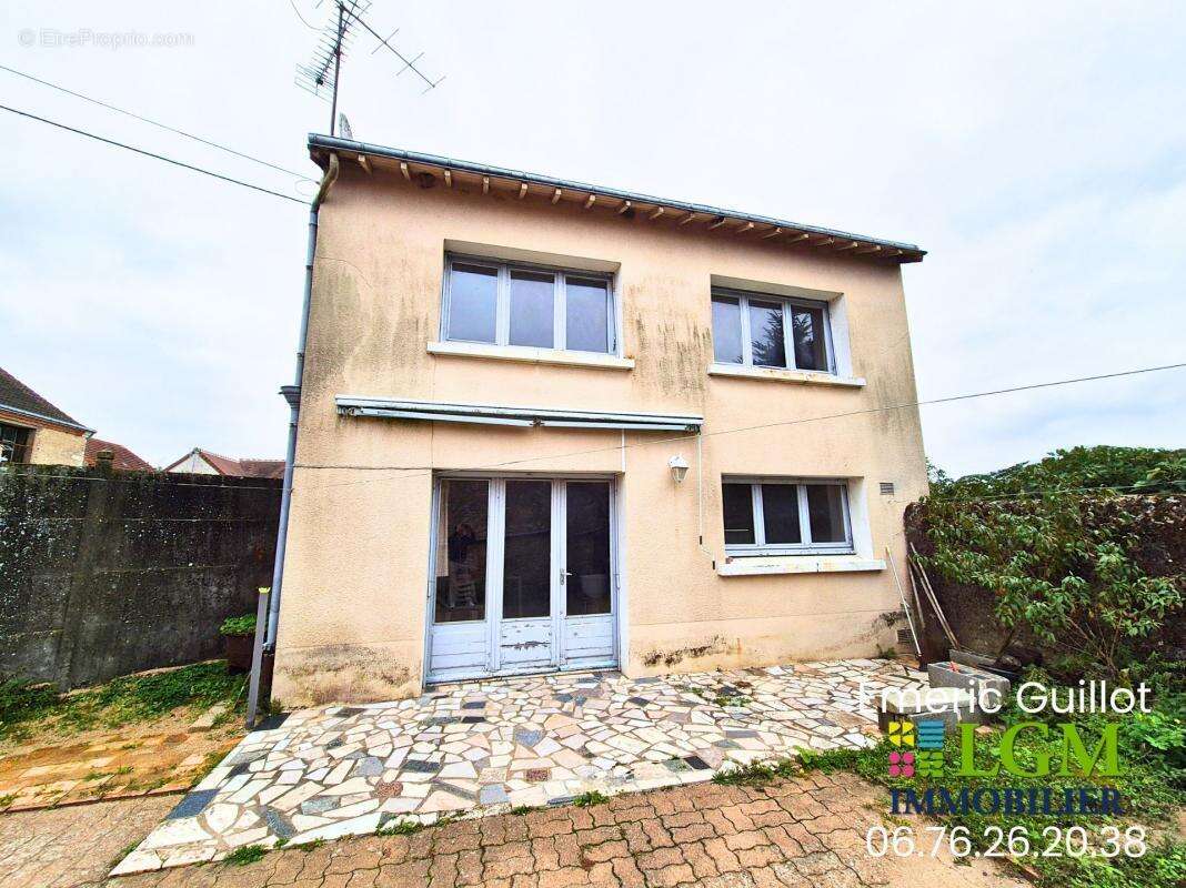 Maison à VILLEBAROU