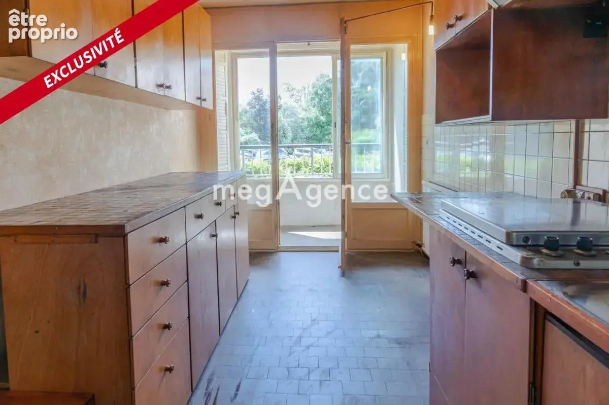Appartement lumineux avec loggias, piscine et tennis - photo 6