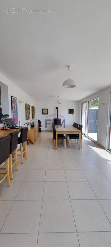 Maison 187 m² à Forges-Les-Eaux  - photo 3