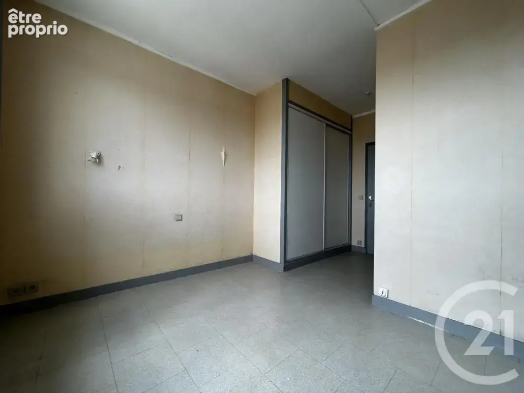 Appartement 1 pièce 18 m² à vendre à Limoges (87100) - photo 2