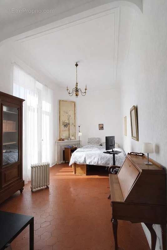 Appartement à MARSEILLE-5E