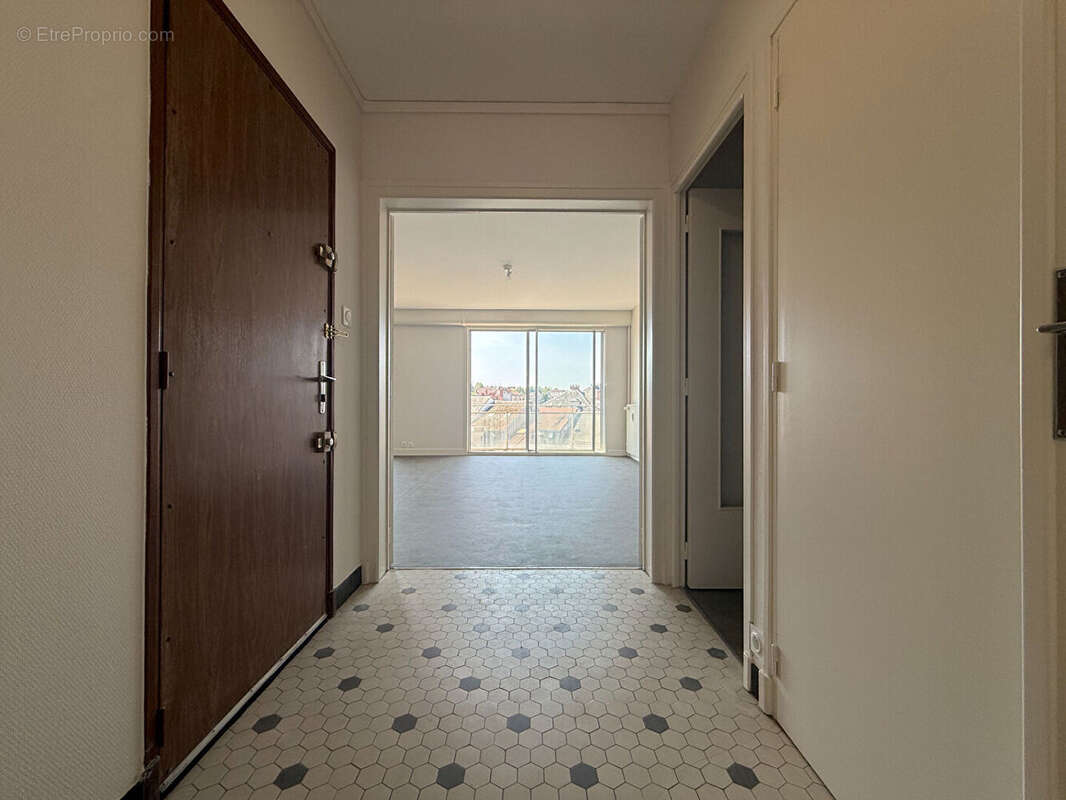 Appartement Montluçon T3 avec garage, ascenseur et balcon - photo 2