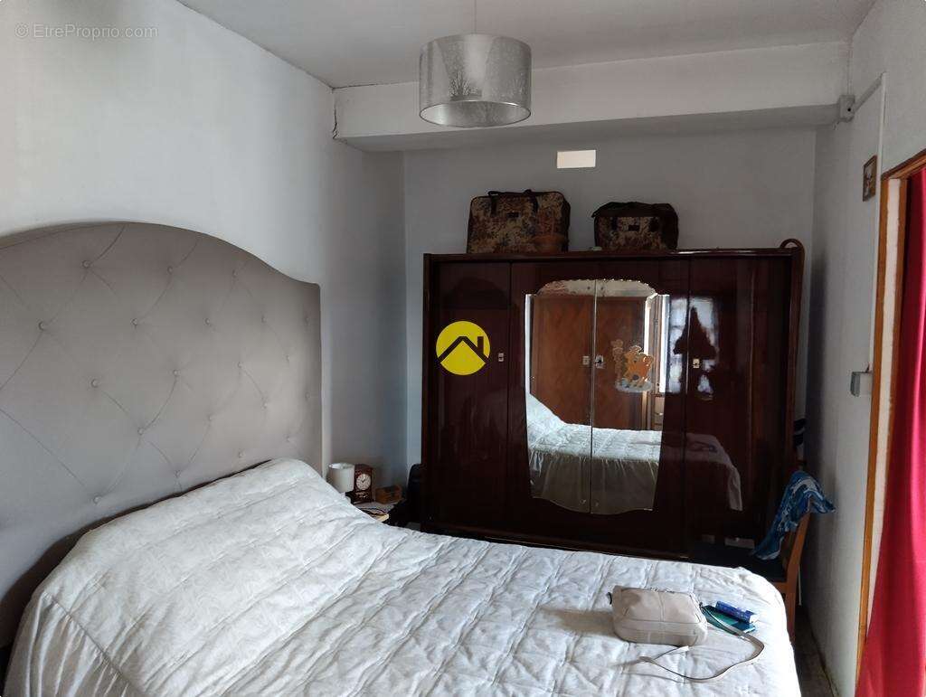 Maison à LE VEURDRE