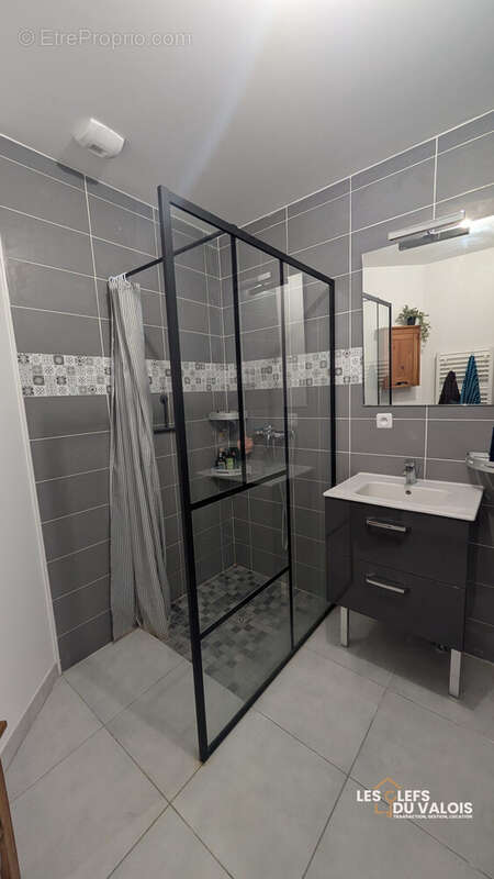 SALLE D EAU SUITE PARENTALE - Maison à CREPY-EN-VALOIS