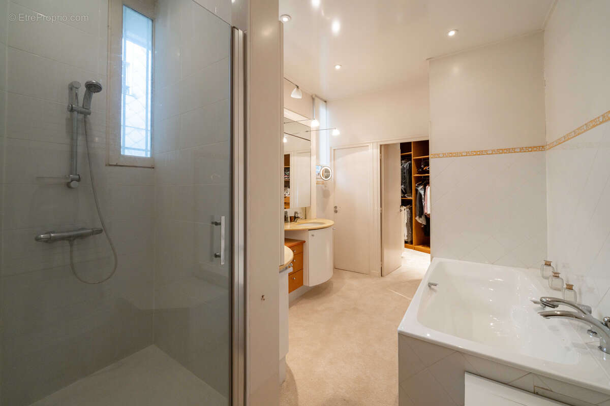 Vente Appartement Exceptionnel - Vue Cathédrale - photo 13
