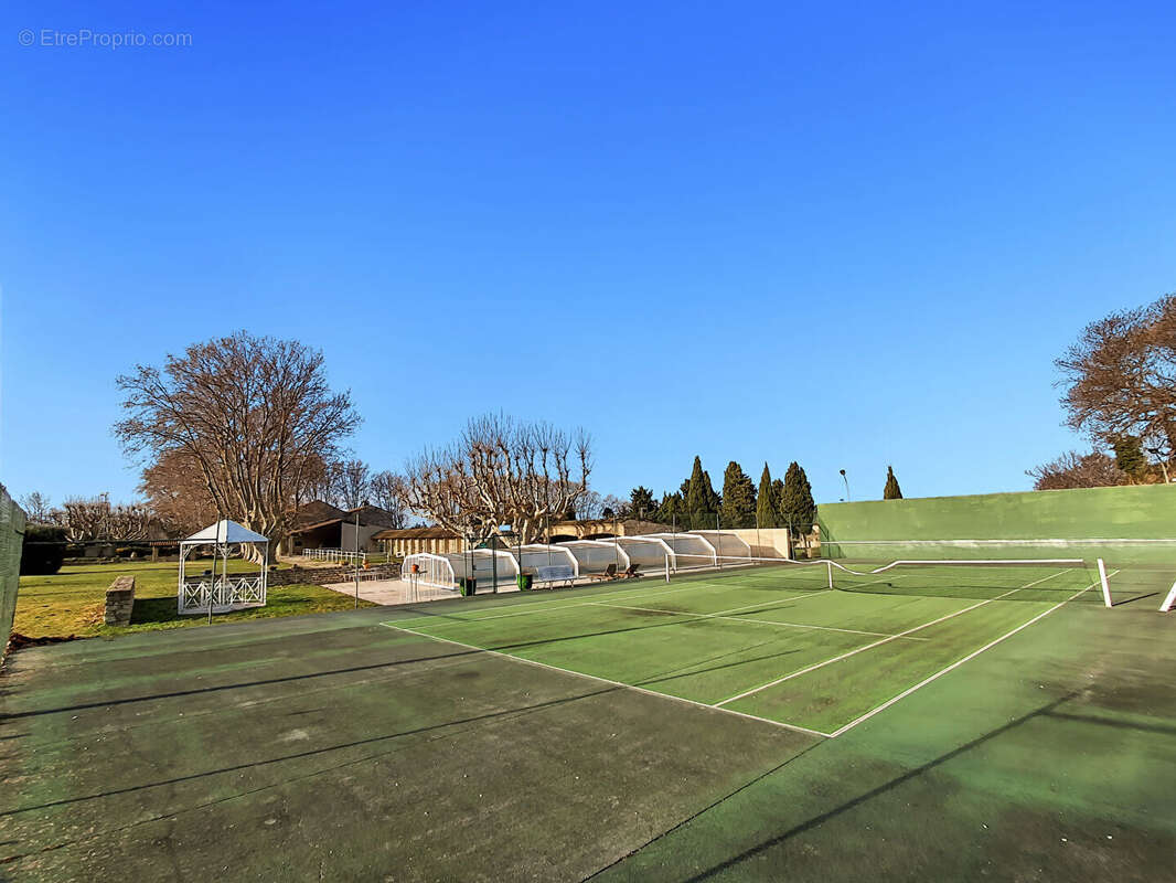 Maison à SAINT-VICTORET