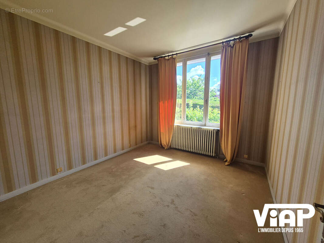 Maison à SAINT-JUNIEN