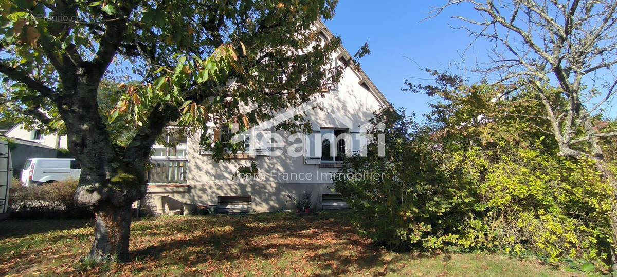 Maison à SAINT-JEAN-DE-BRAYE