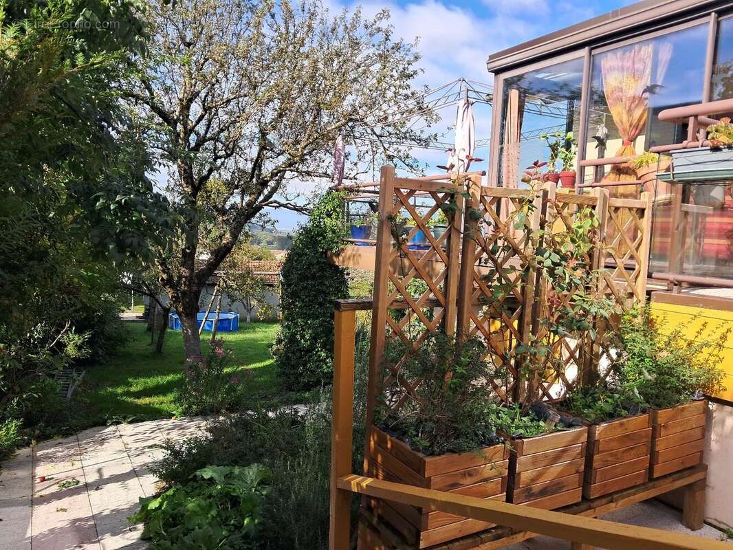 Maison à CRANVES-SALES