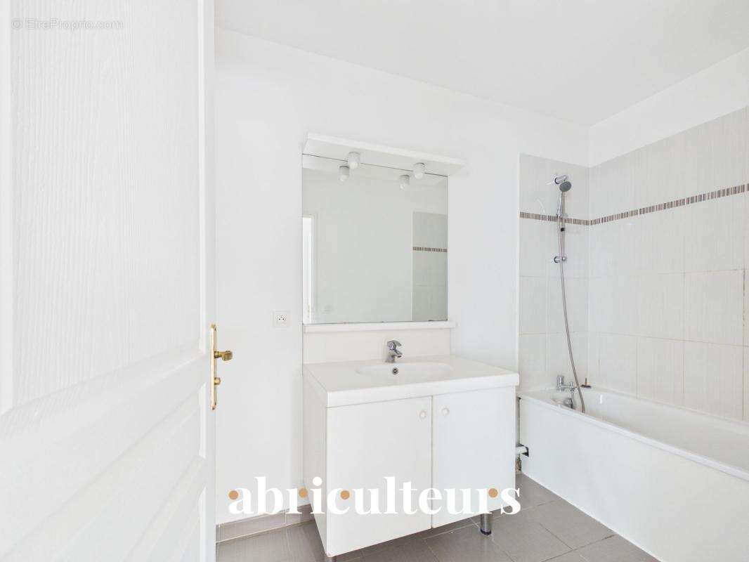 Coup de Cœur Assuré : Superbe T2 de Caractère,  Rénové au Charme de l’Ancien en vente à Survilliers (95470) - photo 12