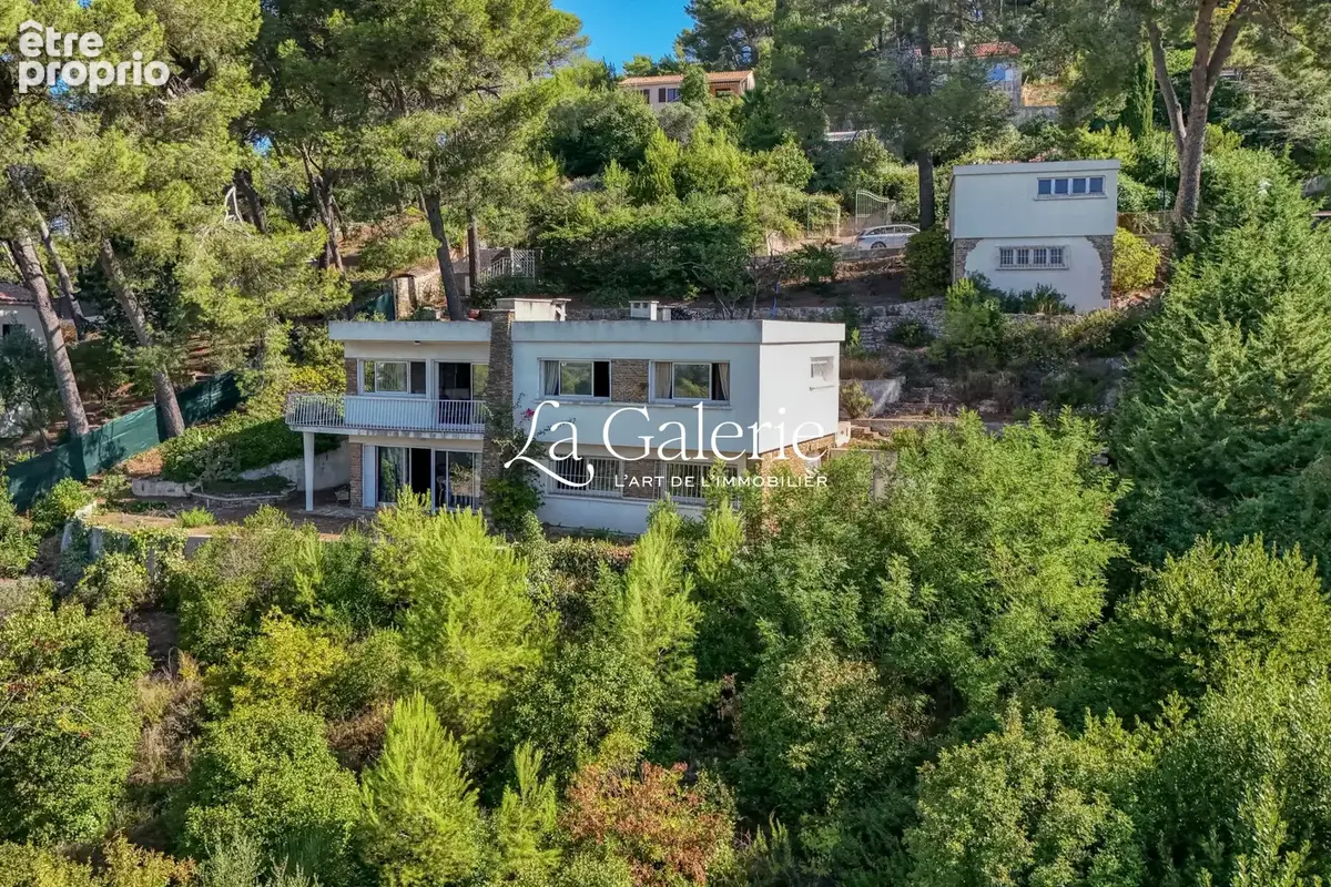 Maison 6 pièces 158 m² à vendre à Carqueiranne (83320) - photo 7