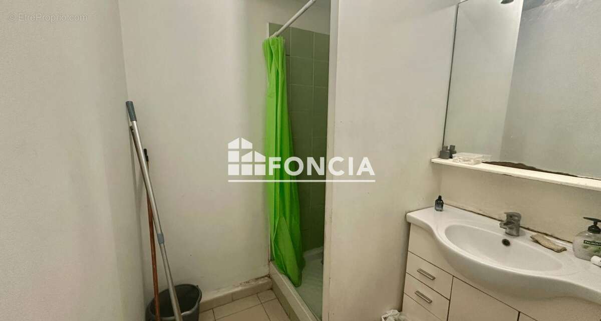 Appartement à MARSEILLE-3E
