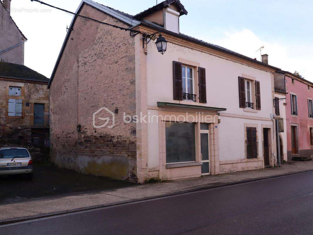Appartement à FOUGEROLLES