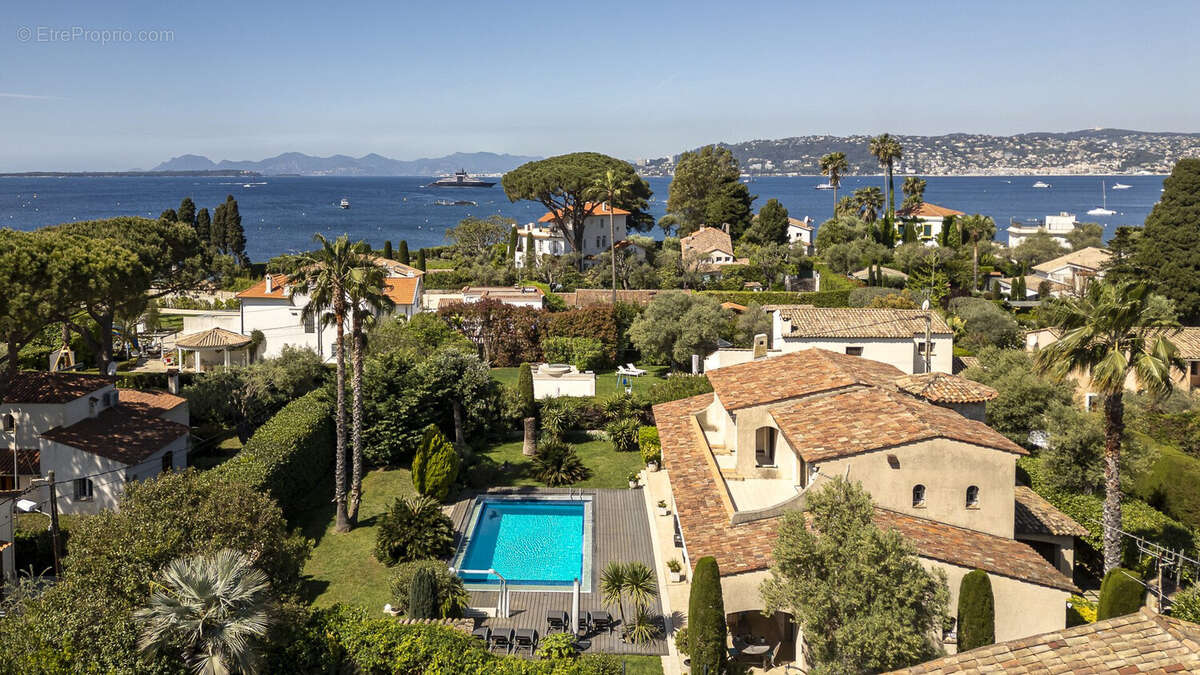 Maison 200 m² à Antibes  - photo 6