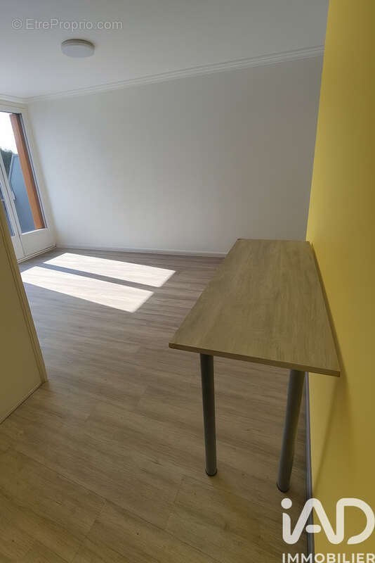 Photo 2 - Appartement à COMBS-LA-VILLE