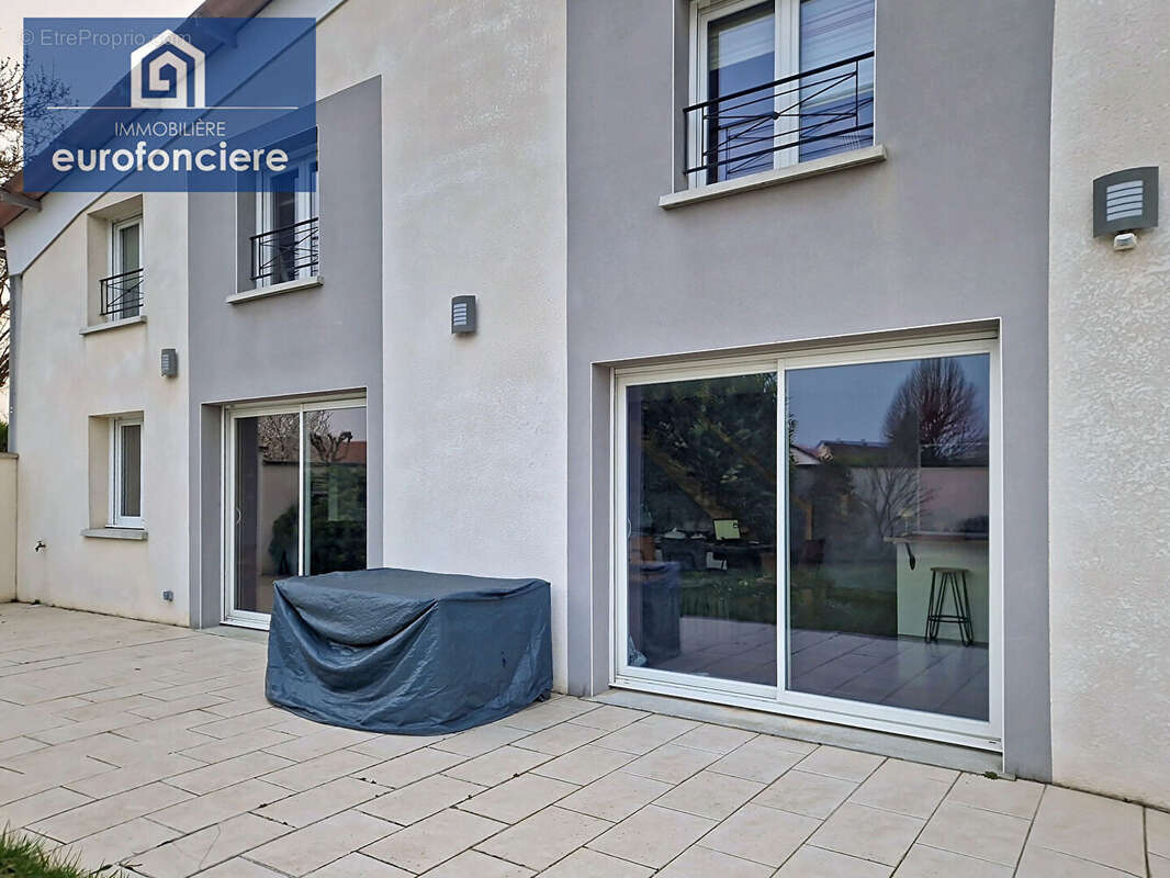 Maison à ROSIERES-PRES-TROYES
