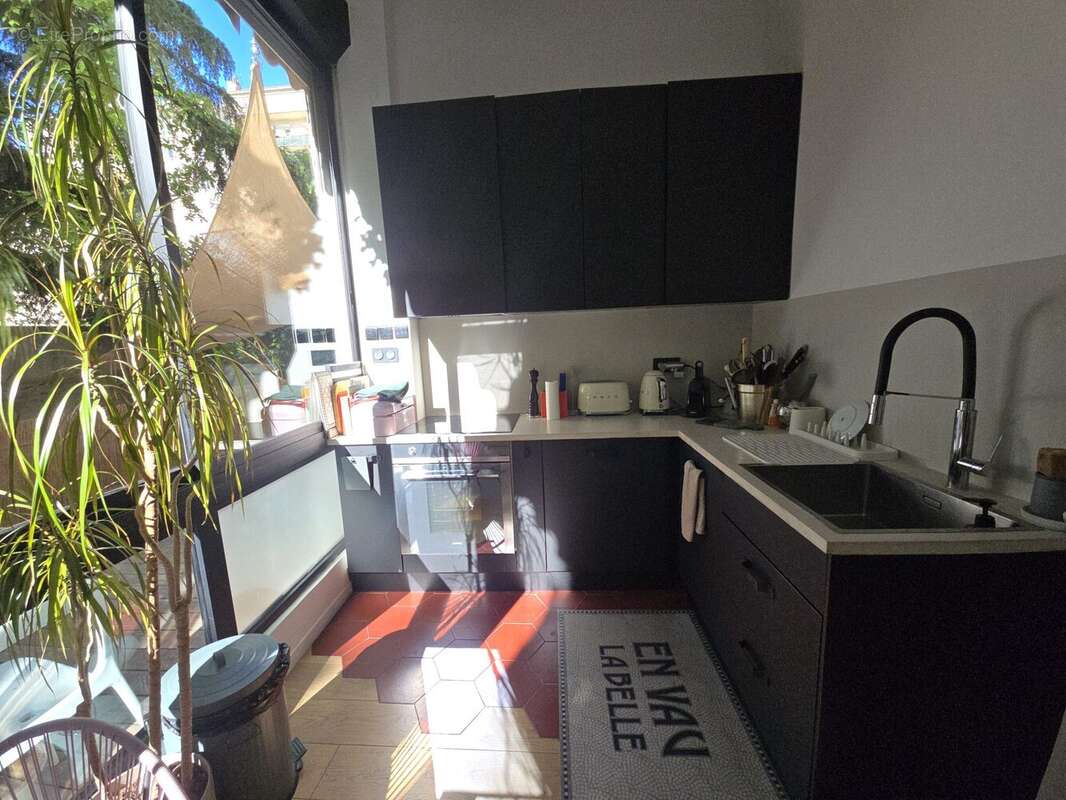 Appartement à MARSEILLE-6E