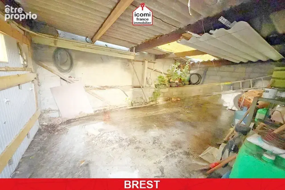 Finistere - brest (29200) - a vendre - maison 1930 - 70m2  + garage - a renover entierement ou a demolir - terrain 335 m2 - expo - photo 3