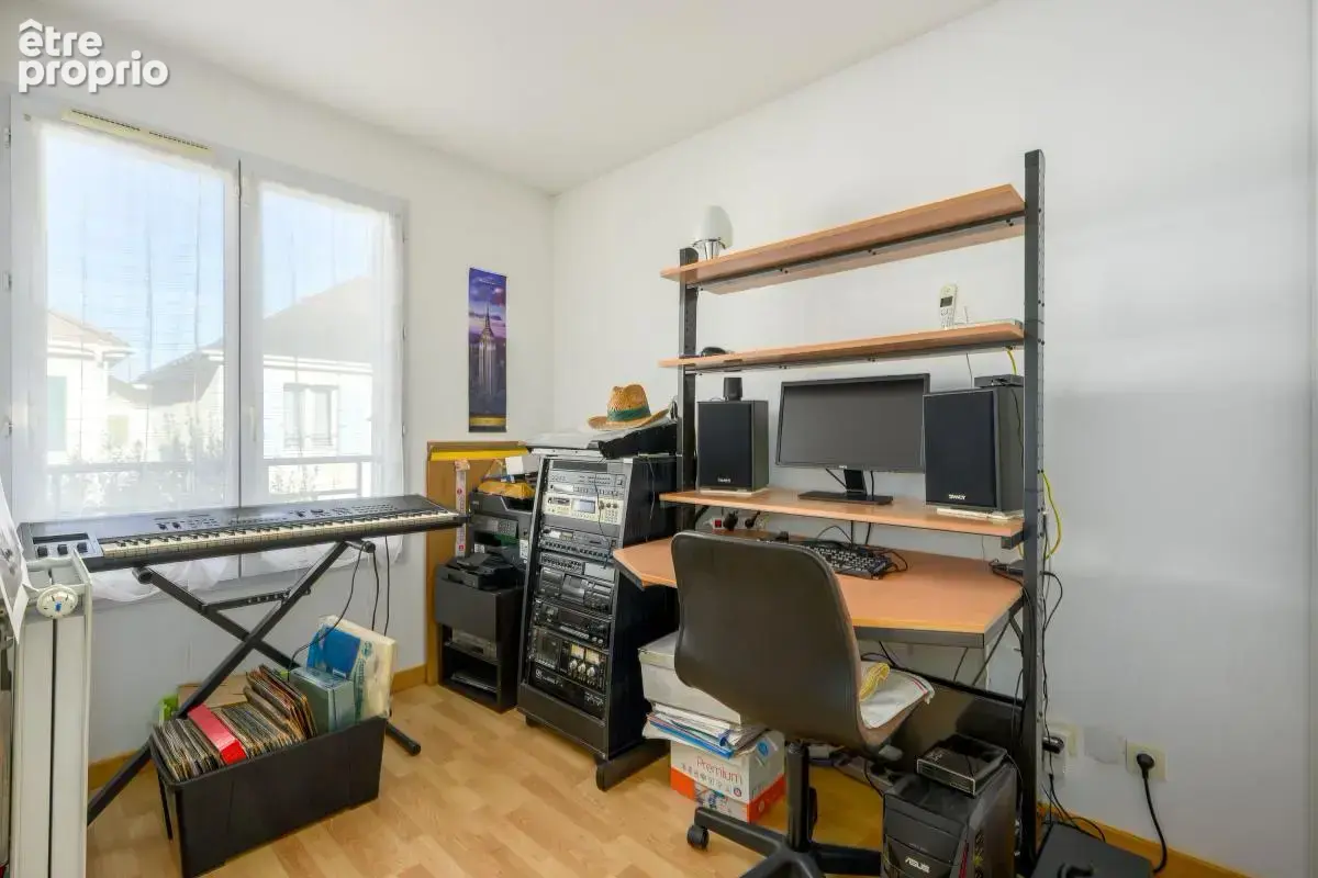 Proche centre ville - maison de 79.70 m² - 3 chambres  - jardin - garage - photo 6