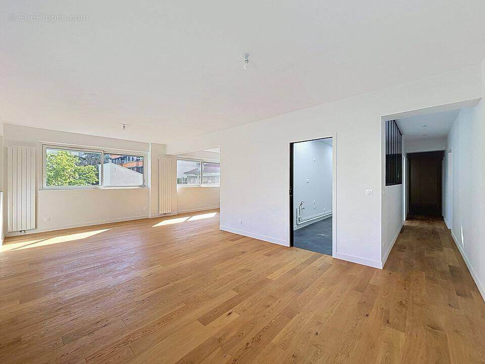 Appartement à SURESNES