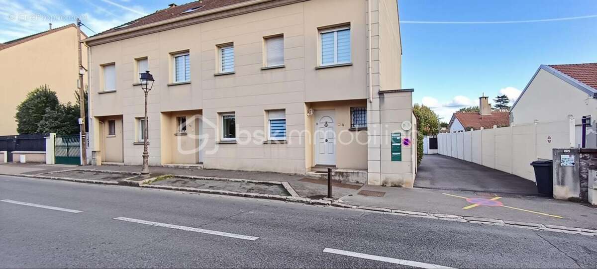 Maison à CHILLY-MAZARIN