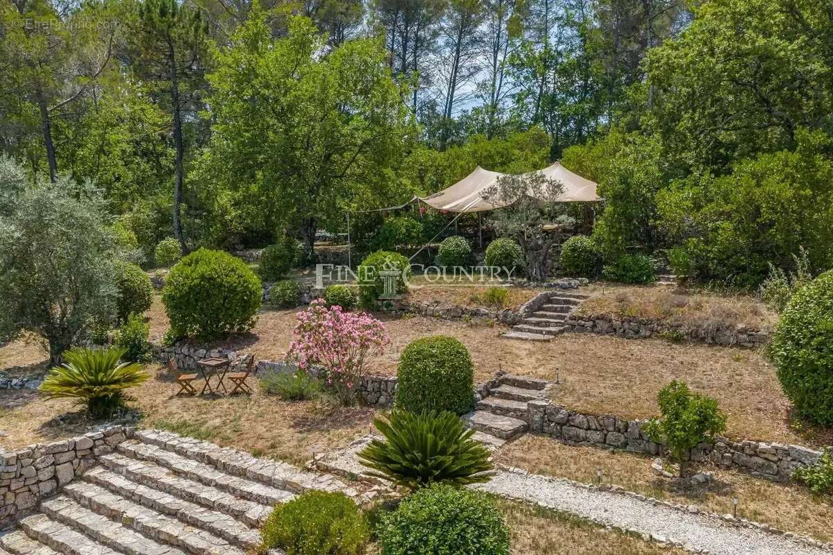 Vente Villa Tourrettes avec vue panoramique - photo 10