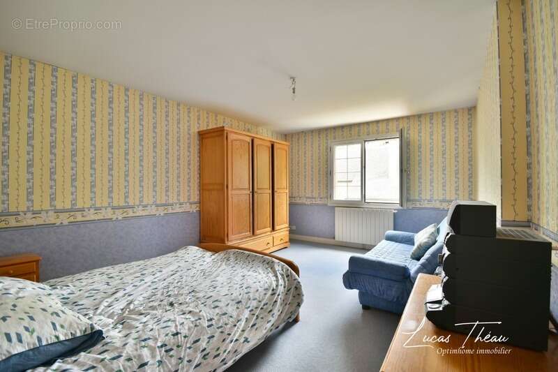 Maison familiale de 165 m² – 7 chambres – Terrain de 1 926 m² – Proche A13 - photo 4