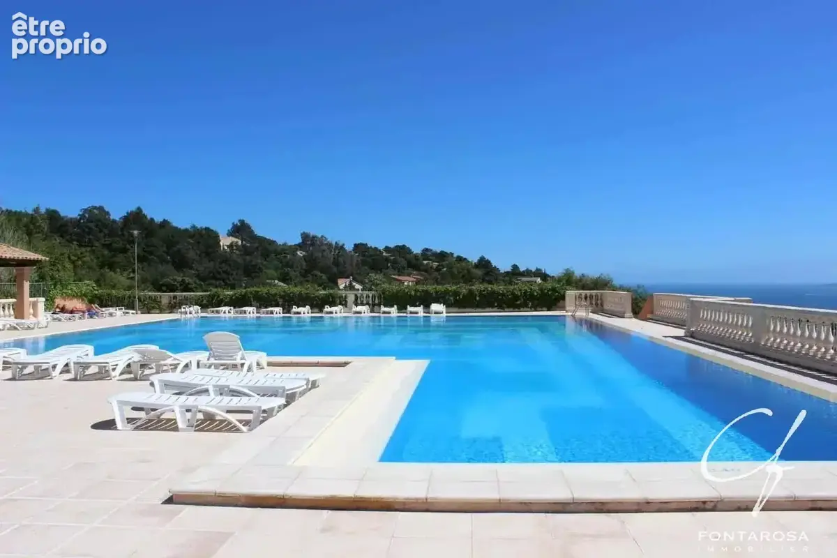 Studio avec vue dégagée – Résidence sécurisée avec piscine – Les Issambres - photo 2