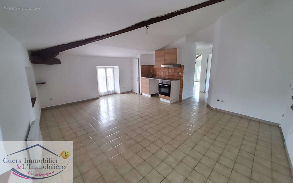Appartement à CUERS