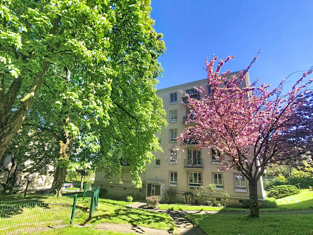 Appartement à RUEIL-MALMAISON