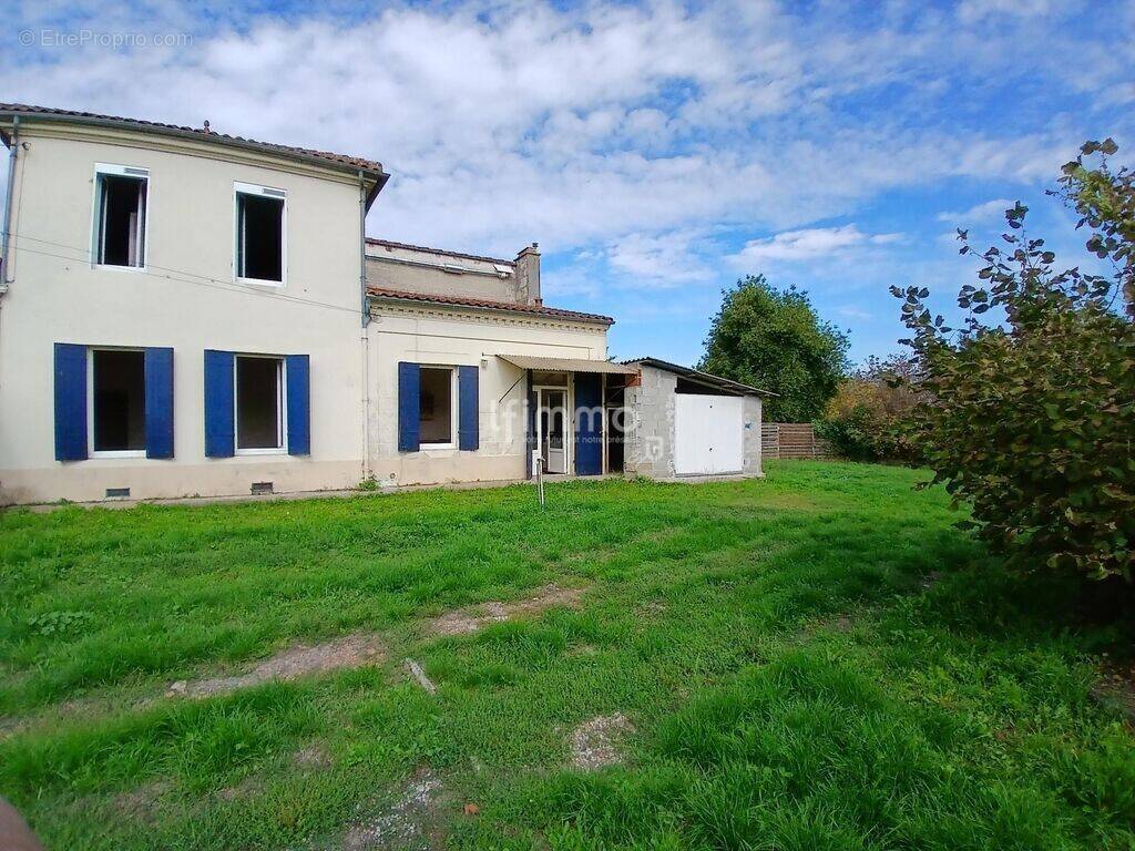 Maison à AMBARES-ET-LAGRAVE