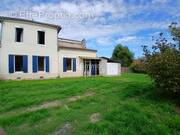 Maison à AMBARES-ET-LAGRAVE