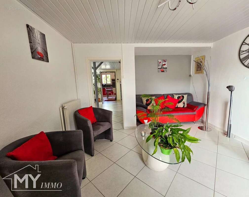 Maison à LA ROQUILLE