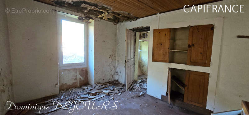 Maison à SAINT-MAURICE-EN-CHALENCON