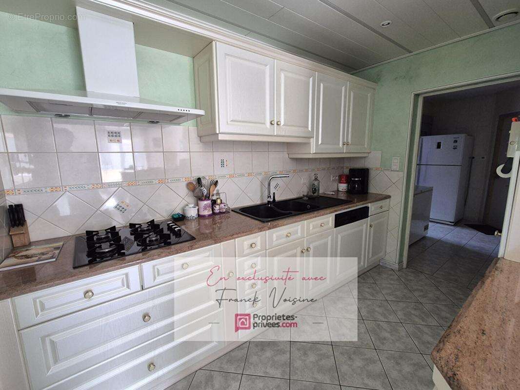 A VENDRE en Exclusivité à Saint Paul en Pareds, maison de 127 m2 avec 3 chambres et plusieurs dépendances sur plusieurs parcelle - photo 7