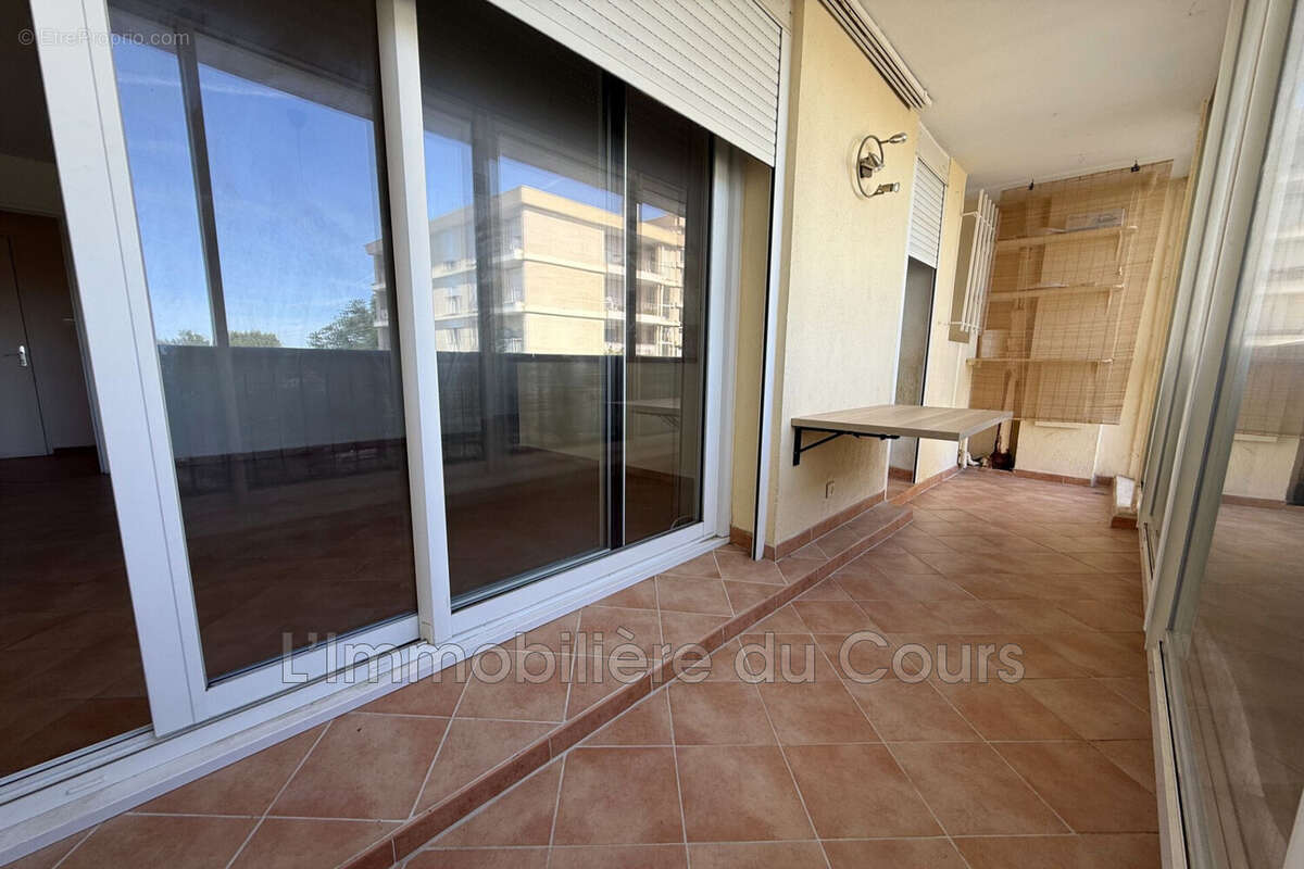 Appartement 72 m² à Martigues  - photo 5