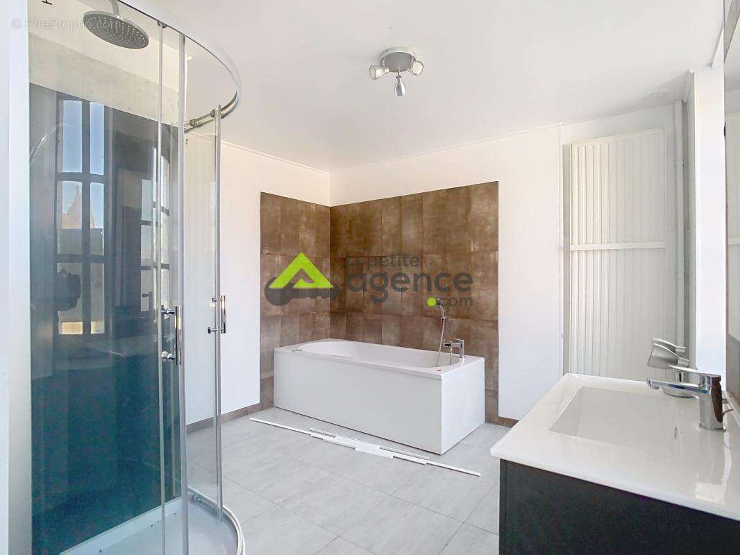 Maison à CHENERAILLES