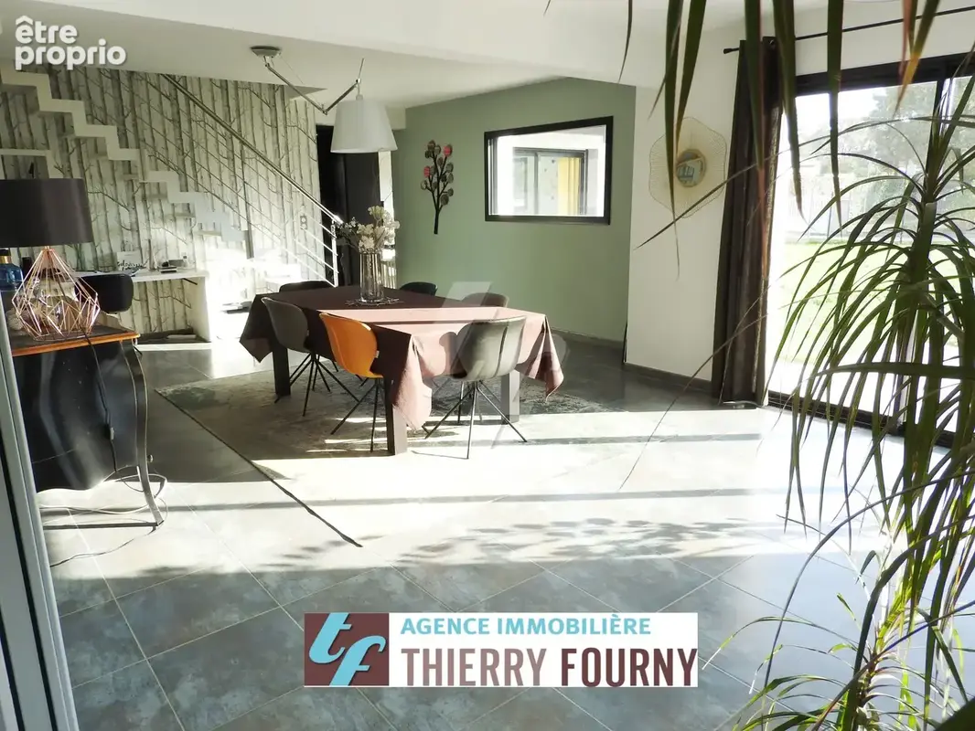 Maison 6 pièces 160 m² à vendre à Treillieres (44119) - photo 2