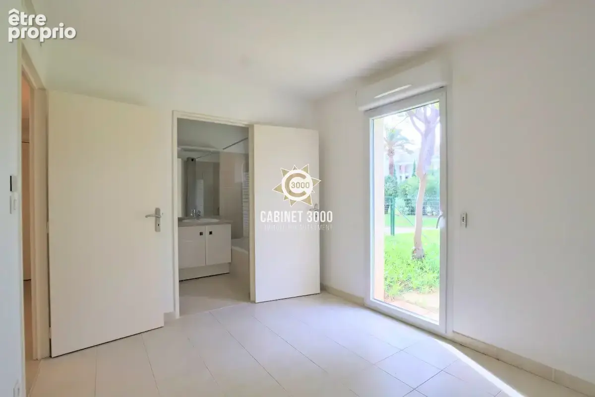 M2334 - HYERES - Port - Appartement T4 - Rez-de-jardin - Garage - photo 9
