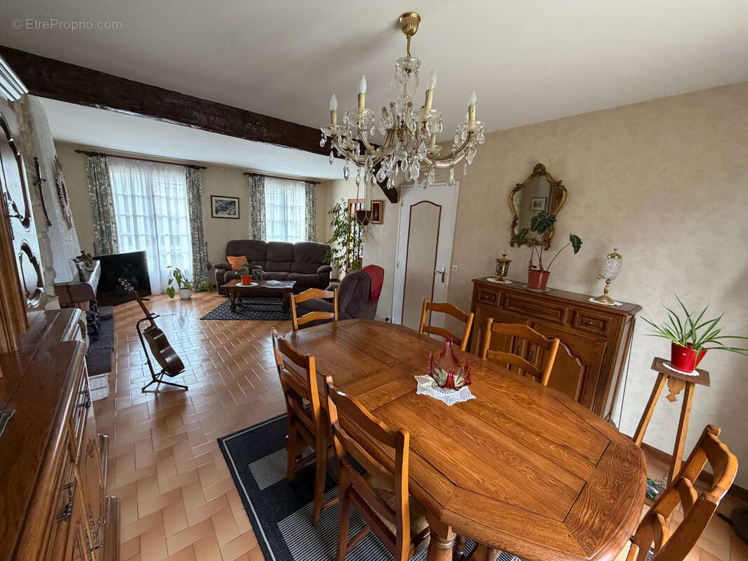 Maison  sur sous-sol - 4 chambres - - photo 3