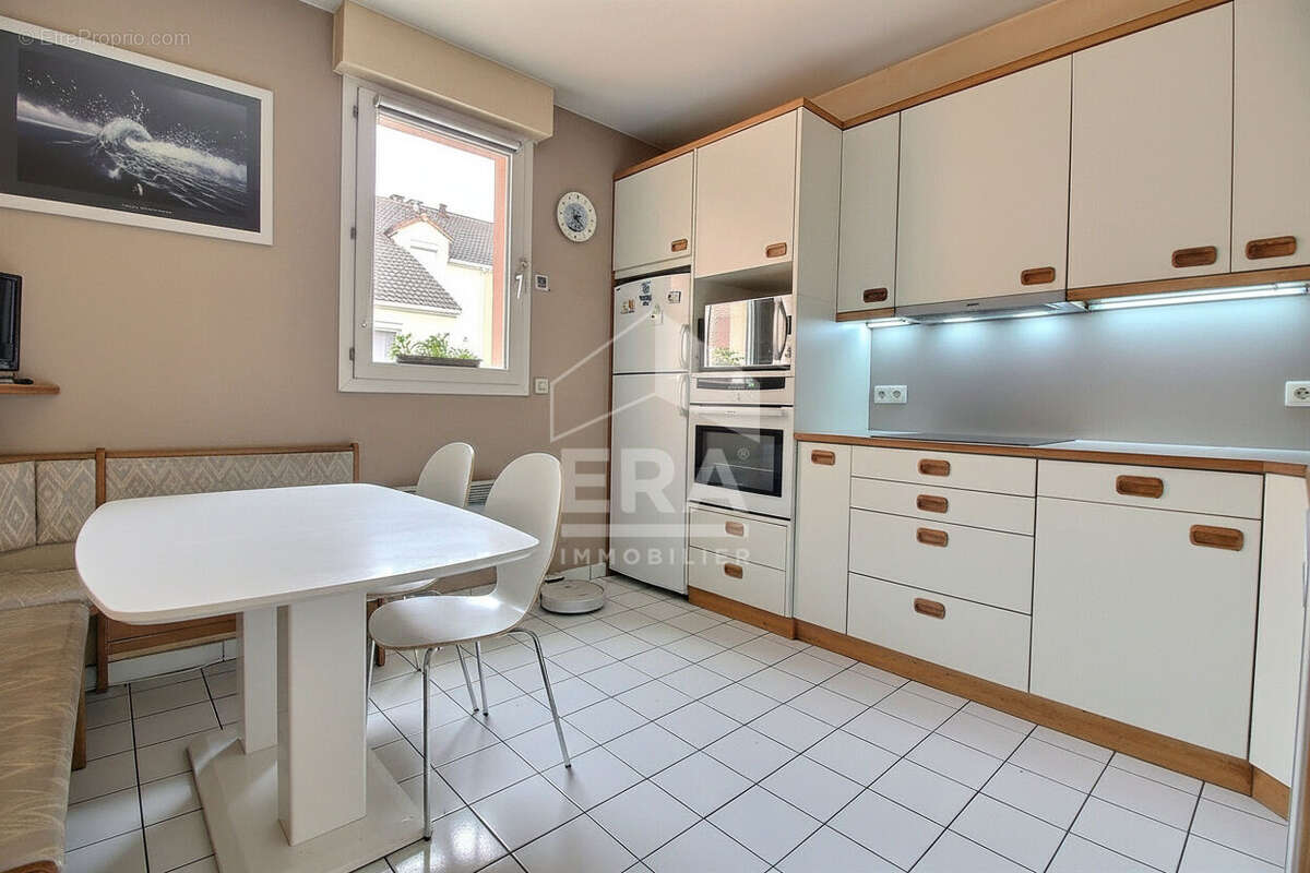 Maison à VILLENEUVE-LA-GARENNE